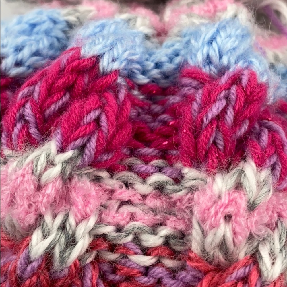 NEW Handmade Knitted Girls Hat with Poofy Ball - Picture 7 of 7